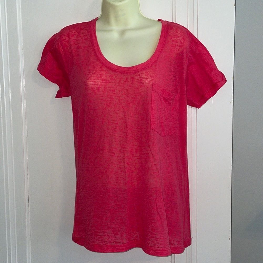 Express bright pink semi sheer polyester/cotton round neck short sleeve T-shirt